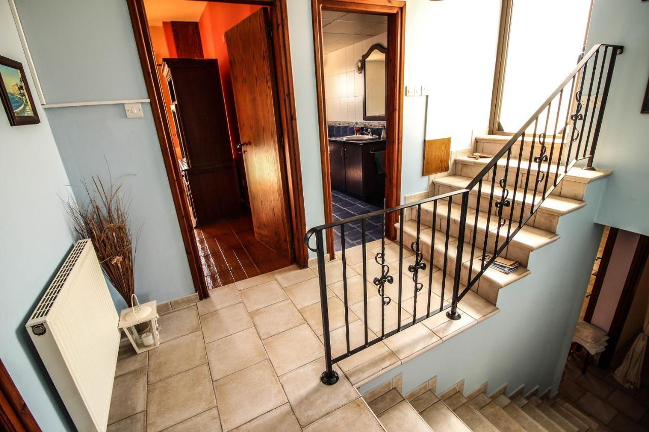 Villa Rustic House à Xylophaghou Extérieur photo